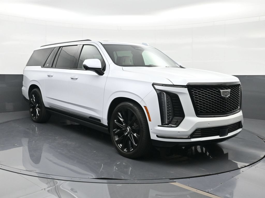 Certified 2026 Cadillac Escalade ESV Platinum Sport w/ LPO, ONYX Package AWD/4WD image 13