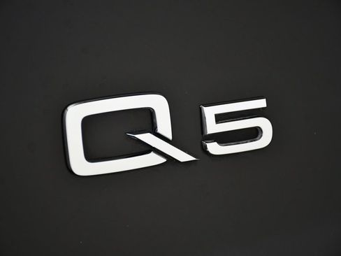 Certified 2023 Audi Q5 2.0T Premium Plus w/ Premium Plus Package AWD/4WD image 12