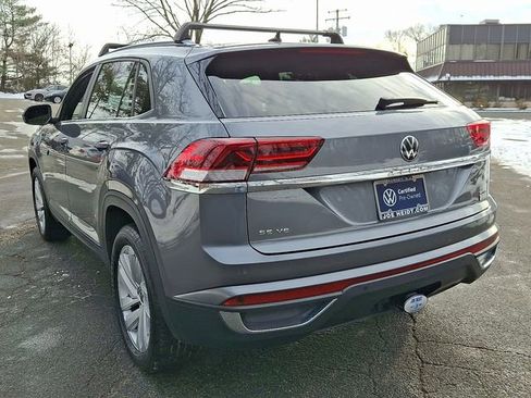 Certified 2022 Volkswagen Atlas Cross Sport SE image 8