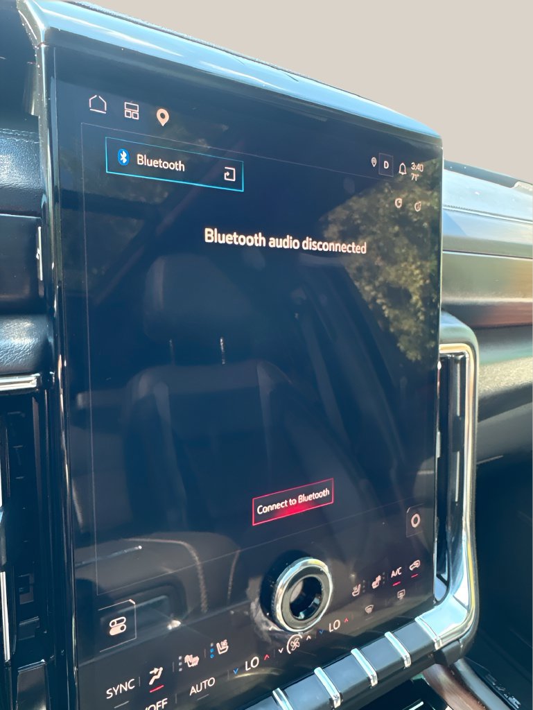 Used 2025 GMC Yukon Denali w/ Sun & Power Step Package AWD/4WD image 31