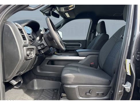 New 2026 RAM 2500 Big Horn AWD/4WD image 13