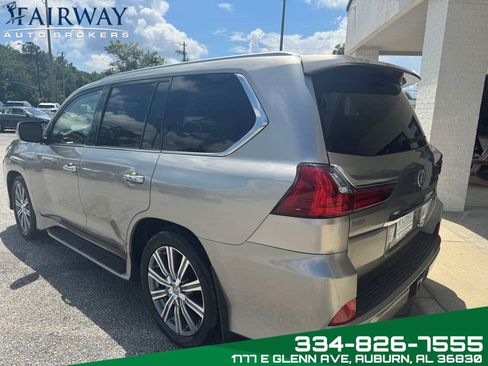 Used 2016 Lexus LX 570 4WD w/ Luxury Package image 8