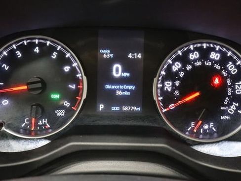 Used 2021 Toyota RAV4 LE image 23