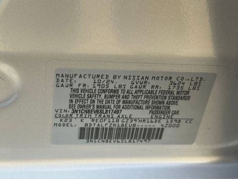 Used 2025 Nissan Versa SV image 27