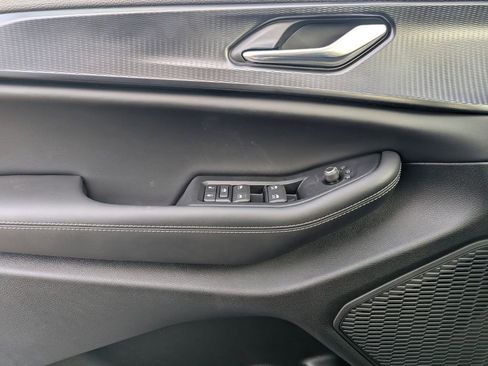 New 2025 Jeep Grand Cherokee Altitude image 15