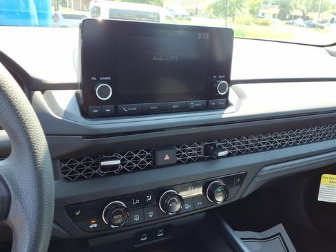 Used 2023 Honda Accord EX image 8