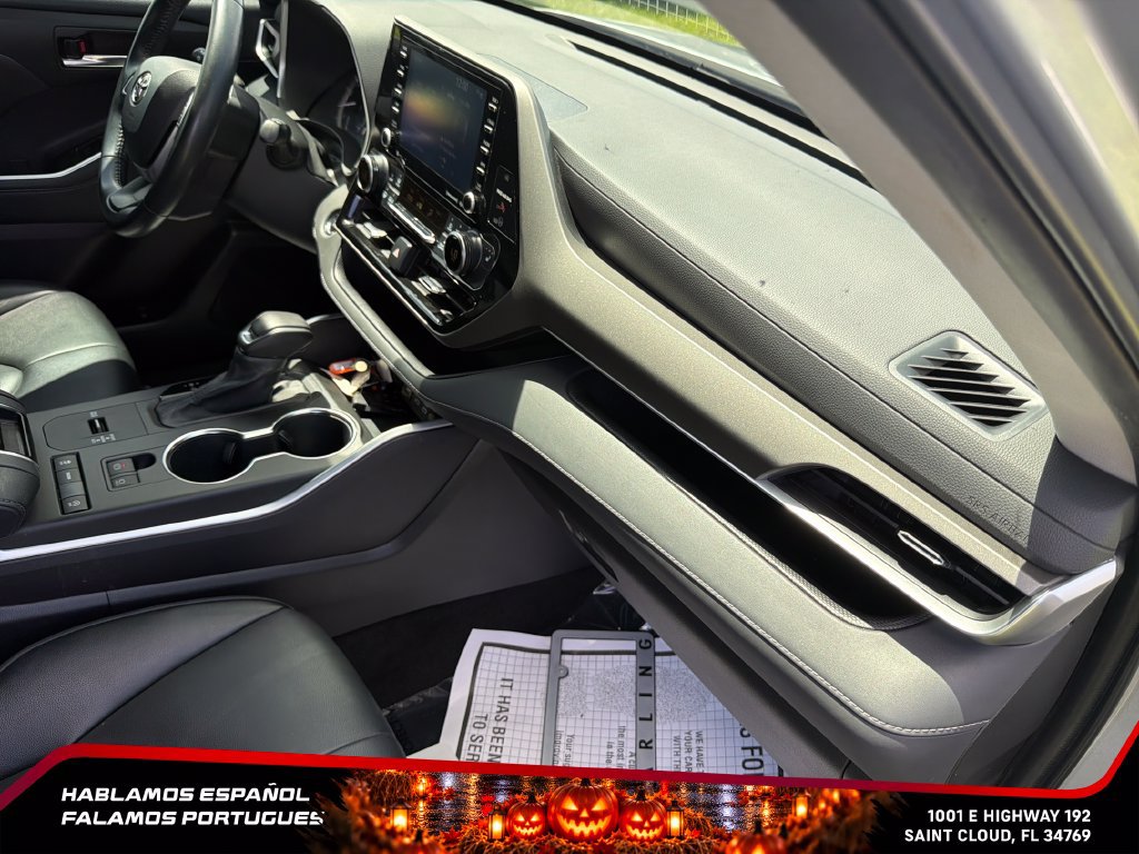 Used 2022 Toyota Highlander XLE FWD image 40