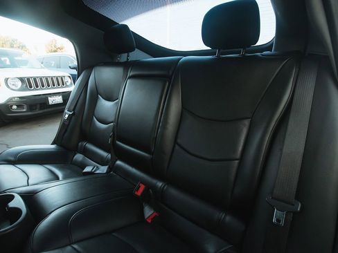 Used 2016 Chevrolet Volt Premier w/ Driver Confidence Package image 11