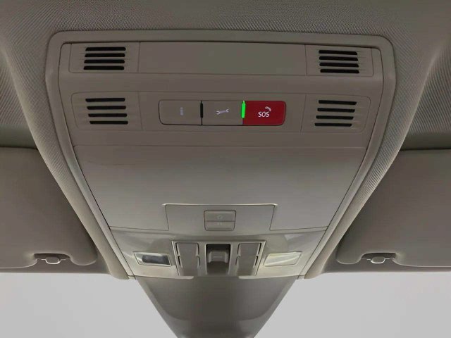 Used 2023 Volkswagen Tiguan SE w/ Panoramic Sunroof Package FWD image 61