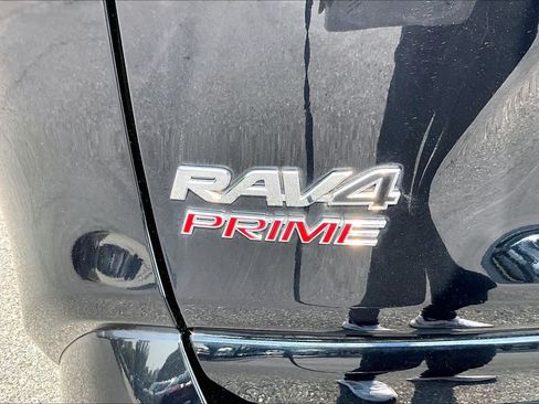 Used 2023 Toyota RAV4 SE w/ Weather & Moonroof Package AWD/4WD image 31