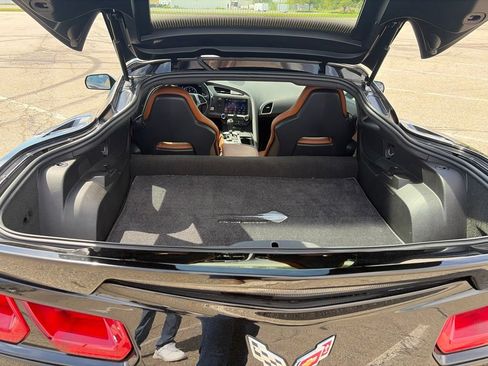 Used 2017 Chevrolet Corvette Stingray Coupe RWD image 22
