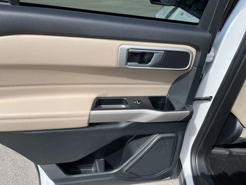Used 2023 Ford Explorer XLT image 62