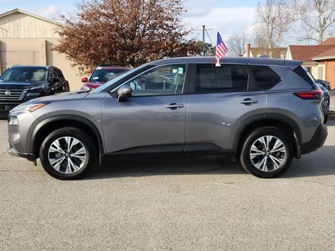 Used 2023 Nissan Rogue SV image 5