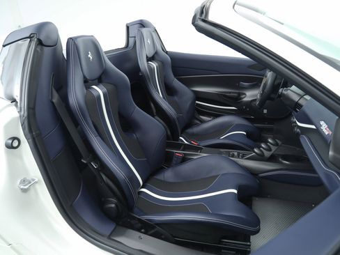 Certified 2020 Ferrari 488 Pista Spider image 24