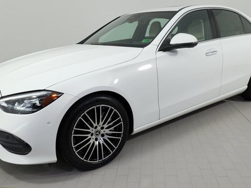 Used 2024 Mercedes-Benz C 300 4MATIC Sedan image 4