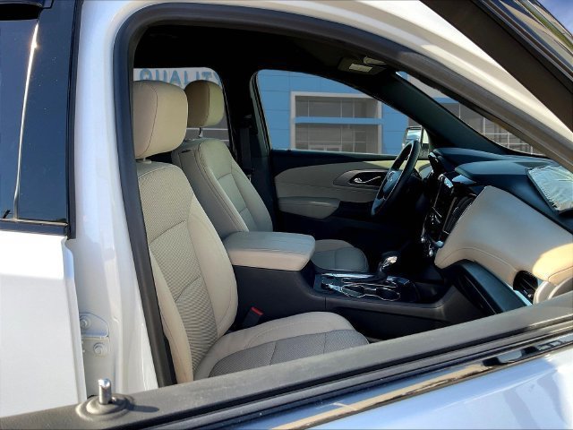 Certified 2023 Chevrolet Traverse LS w/ Midnight/Sport Edition FWD image 32