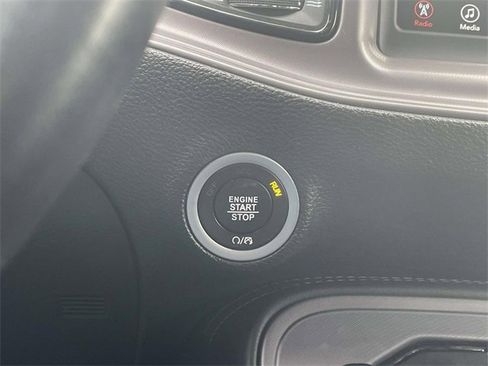 Used 2023 Dodge Challenger SXT image 21