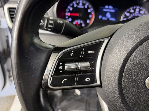 Used 2020 Kia Optima SE image 28