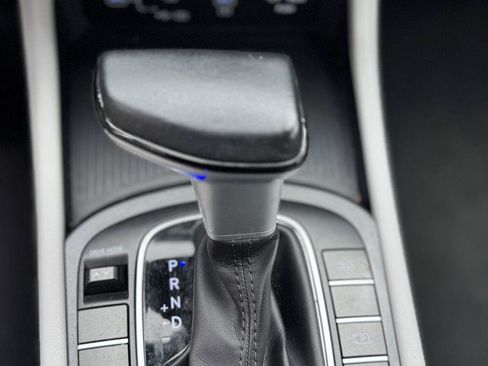 Used 2025 Hyundai Kona SEL FWD image 19