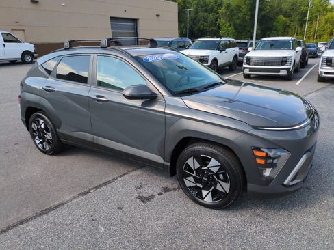 Used 2025 Hyundai Kona SEL FWD image 1
