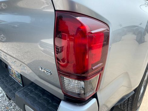 Used 2023 Toyota Tacoma SR AWD/4WD image 9
