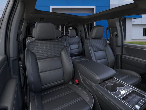 New 2025 GMC Sierra EV Denali image 16