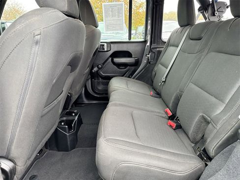 Used 2019 Jeep Wrangler Unlimited Sport image 22