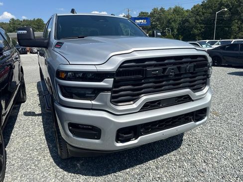 Used 2026 RAM 2500 Big Horn AWD/4WD image 2