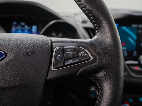 Used 2019 Ford Escape Titanium AWD/4WD image 28