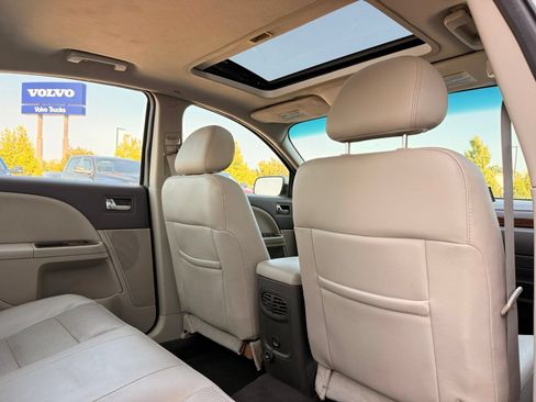 Used 2008 Ford Taurus SEL FWD image 16