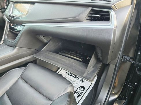 Used 2017 Cadillac XT5 Luxury w/ Driver Awareness Package image 29