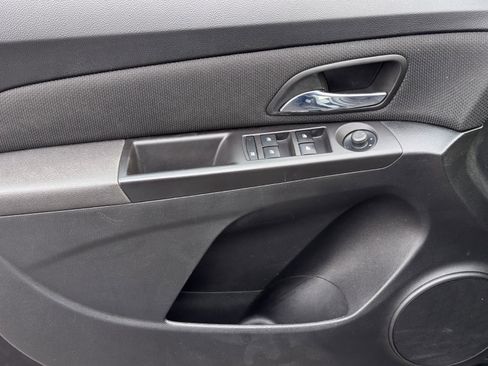 Used 2014 Chevrolet Cruze LT w/ Technology Package image 14