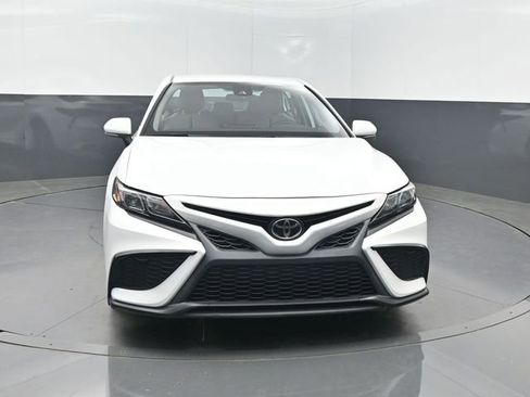 Used 2022 Toyota Camry SE image 33