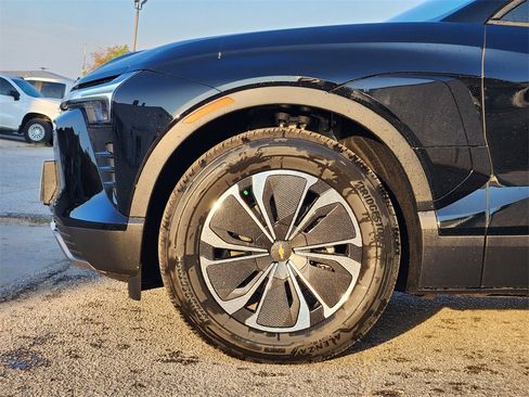 New 2025 Chevrolet Blazer EV LT image 5