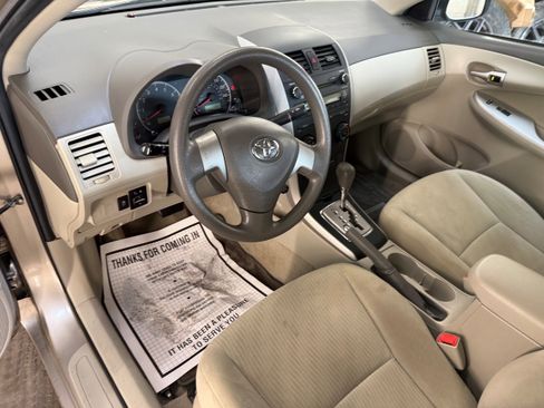 Used 2010 Toyota Corolla LE image 40