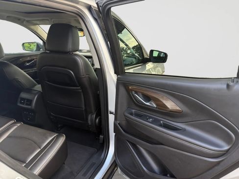 Used 2018 GMC Terrain Denali w/ Advanced Safety Package AWD/4WD image 17