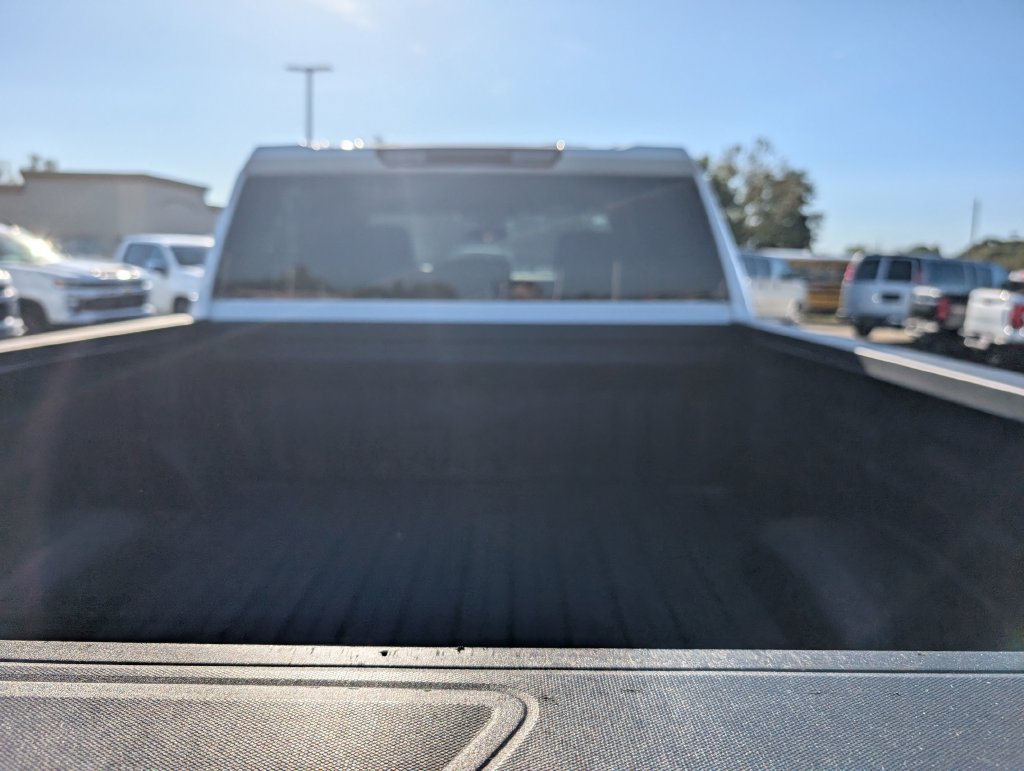 Used 2024 Chevrolet Silverado 2500 LT AWD/4WD image 9
