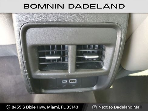 Used 2022 Cadillac XT4 Luxury w/ Driver Awareness Package image 13