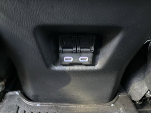 Used 2023 Toyota RAV4 Limited image 22