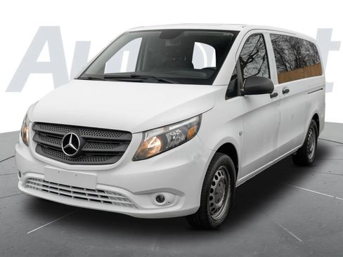 Used 2017 Mercedes-Benz Metris Van 4D image 5