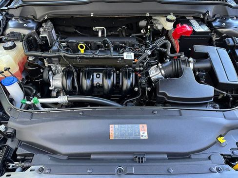 Used 2017 Ford Fusion SE FWD image 9