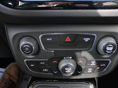 Used 2018 Jeep Compass Limited image 20