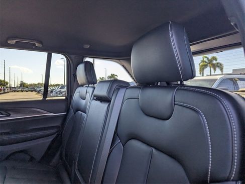 Used 2024 Jeep Grand Cherokee Limited w/ Trailer Tow Package image 17