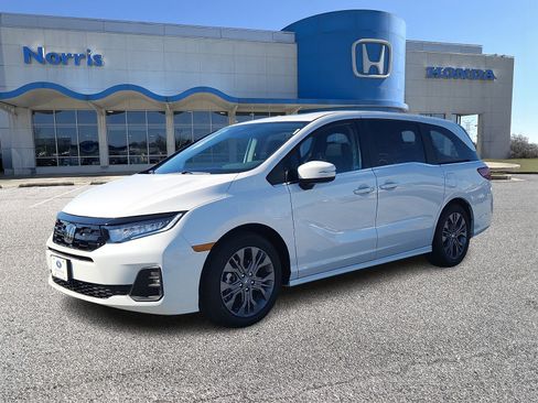 New 2026 Honda Odyssey Touring image 2