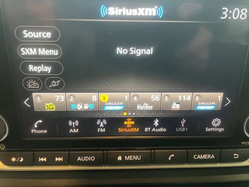 Used 2023 Nissan Rogue S image 9