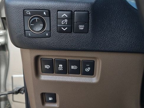Used 2021 Lexus GX 460 Premium AWD/4WD image 17