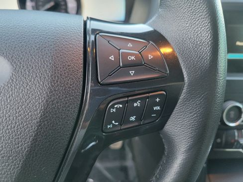 Used 2018 Ford Explorer XLT w/ Equipment Group 202A AWD/4WD image 35