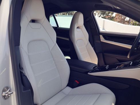 Certified 2025 Porsche Panamera 4 w/ Premium Package AWD/4WD image 24