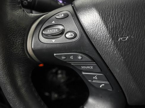 Used 2019 Nissan Pathfinder SL image 28