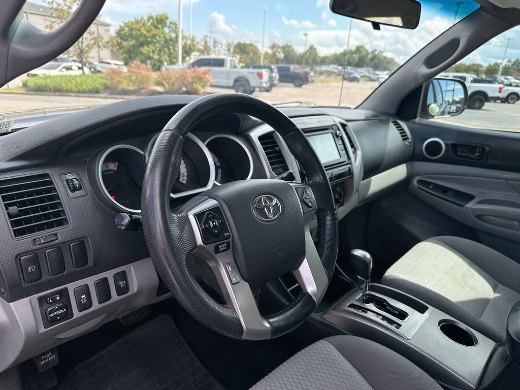 Used 2014 Toyota Tacoma 4x4 Double Cab w/ SR5 Package image 10